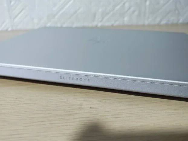Hp Elitebook 830 G5 i5 8gen 8gb 14inch fhd 120hz 256 privacy