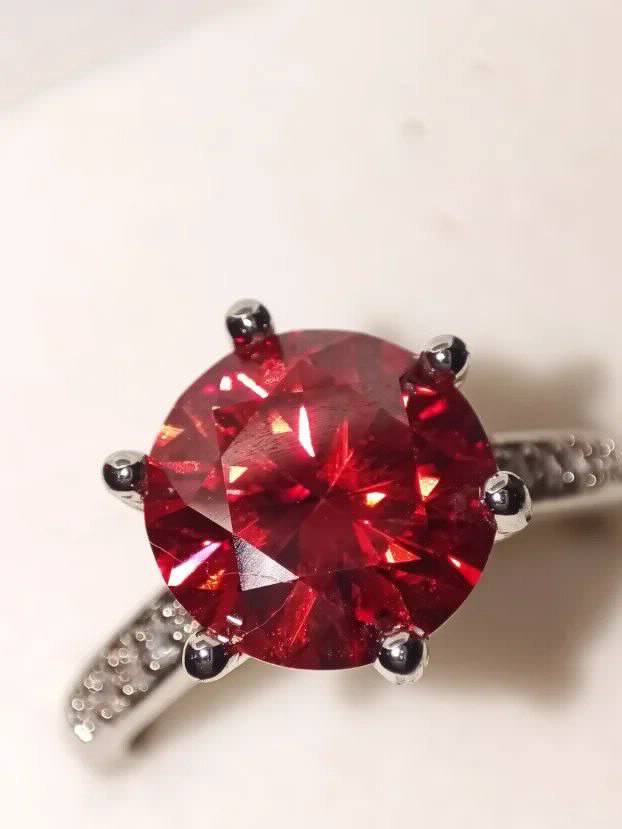 S925 Srebro/Platina - Prsten 3CT/9mm Mojsanit Dijamant  RED