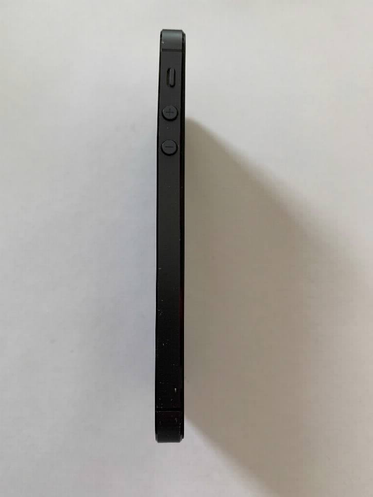 Iphone 5 32gb crni