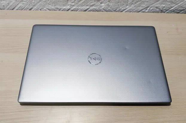 Dell Latitude 3301 i5 8gen 8gb ddr4 256ssd 13.3 fhd