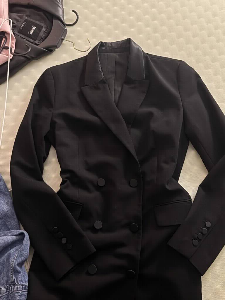 Crna Sako Haljina Elegantnog Kroja