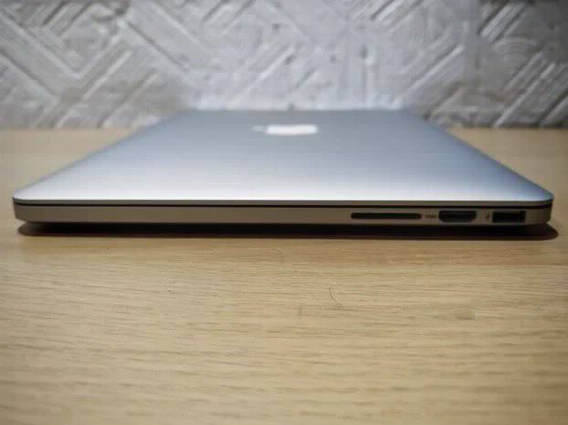 Macbook PRO Retina Early 2015 i5 8gb 256ssd Iris Monterey