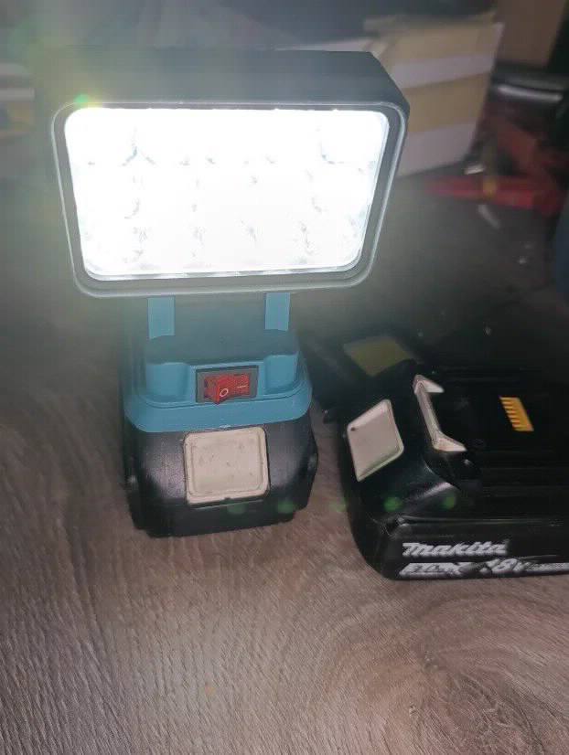 Komplet 2 LED Lampe kompatibilne sa Makita baterijama
