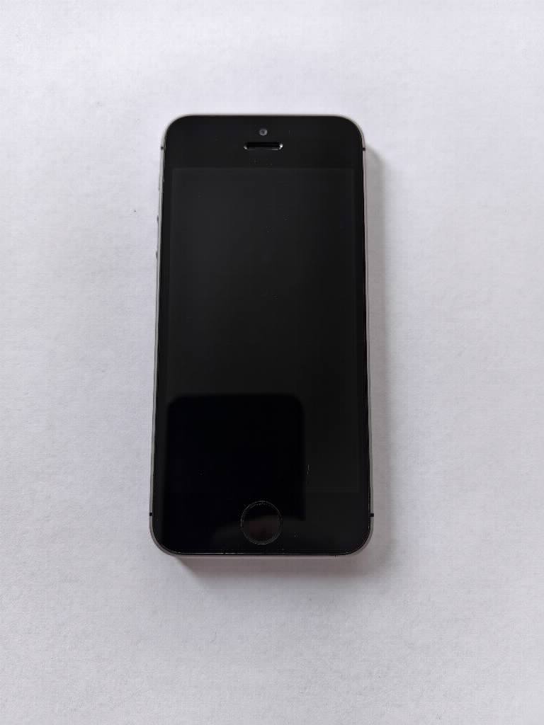 Iphone SE 2016 32gb crni