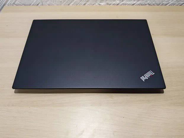 Lenovo Thinkpad A285 12.5 inch Ryzen Pro 8gb 128ssd Vega 6