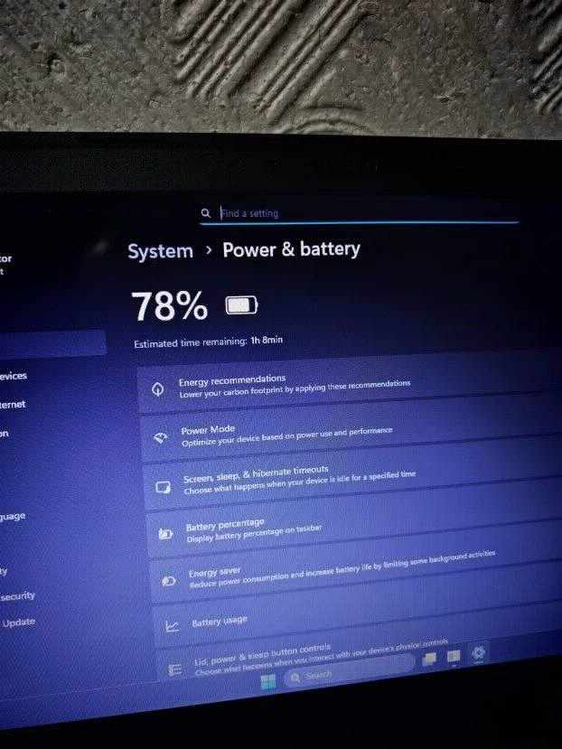 Dell 15 5000 i7 5gen 8gb 256ssd 15.6 2gpu