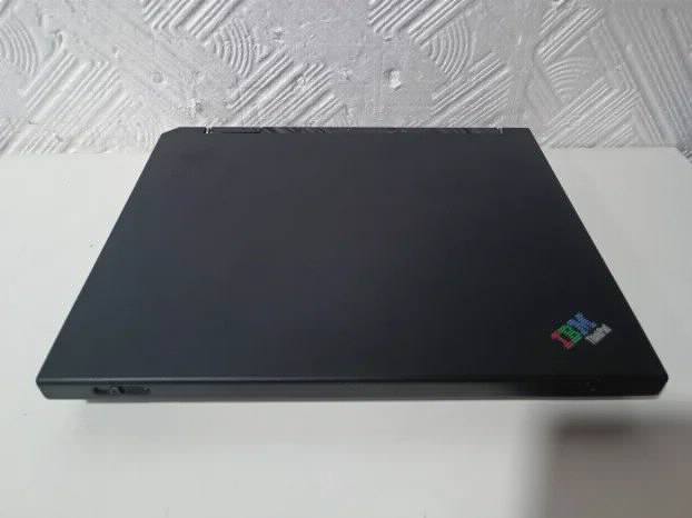 RETRO ibm X31 Pentium M 1.5Gb ram 40Gb 12.1 inch Windows Xp