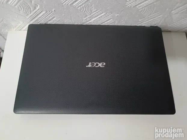 Acer i5 4gb 160gb 15.6 Ati radeon