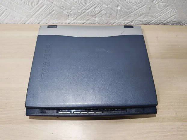 RETRO Toshiba satelite Celeron 995mhz Comport LPT Windows xp