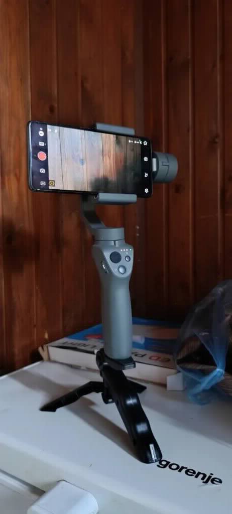 DJI Osmo Mobile 2 - PERFEKTAN  + 2 Tripoda