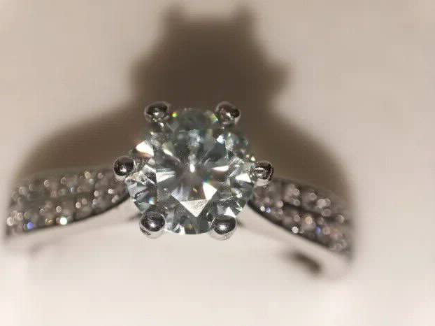 S925 Srebro/Platina - Prsten 1CT/6,5mm Mojsanit Dijamant