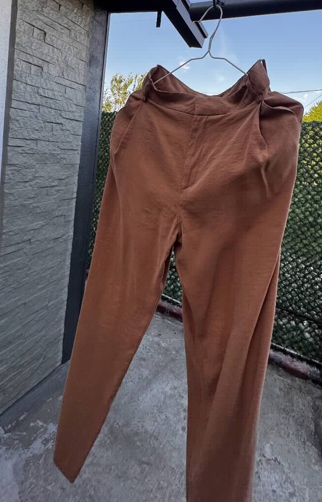 Zara pantalone dubok struk široke nogavice