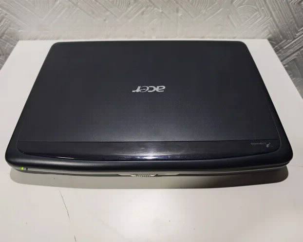 Acer Celeron 2gb 80gb 15.4 wifi