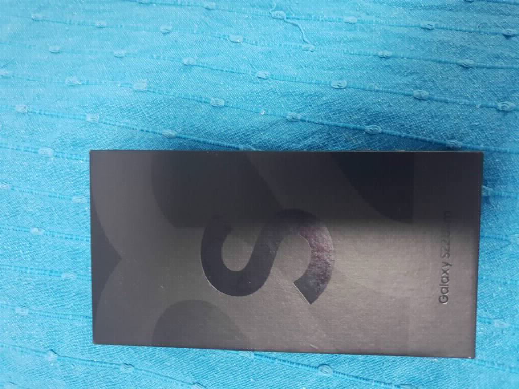 Samsung S22 Ultra, 12/265 GB, crna