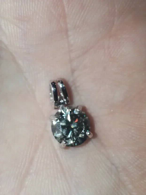 S925 Srebrni Privezak sa Sivim Mojsanit Dijamantom 2CT/8mm