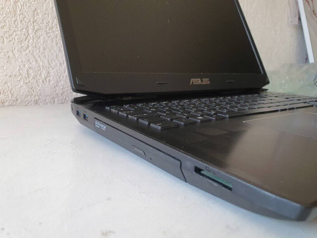 ASUS ROG 17 inčni gejming laptop - i7, GTX 870M