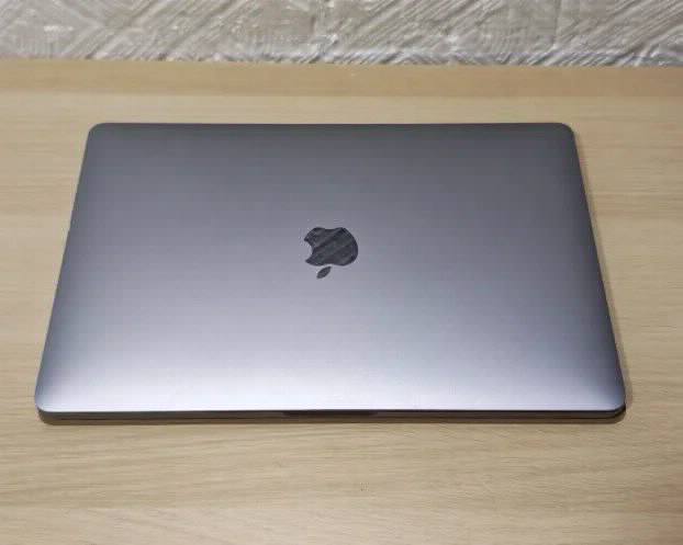 Macbook Pro Retina 2017 i5 8gb 512ssd