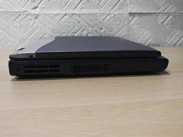 RETRO Toshiba satelite Celeron 995mhz Comport LPT Windows xp