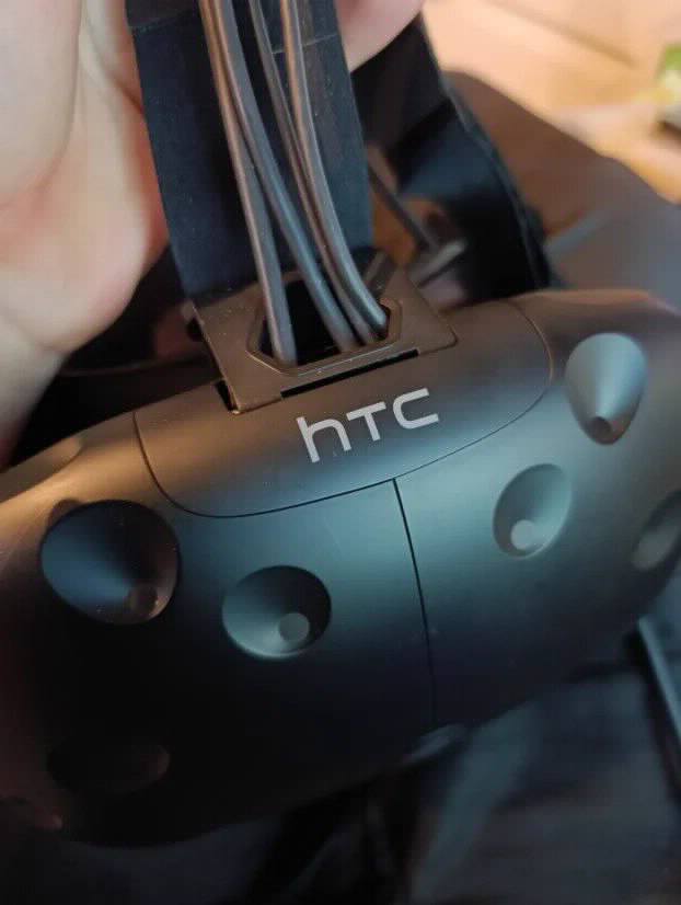 HITNO : HTC Vive VR (Komplet Set) - Kućno korišćen,  odlicno stanje