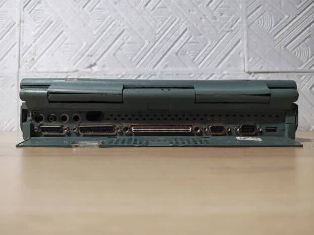 RETRO siemens 233mhz 32ram 6gb windows 98 com lpt