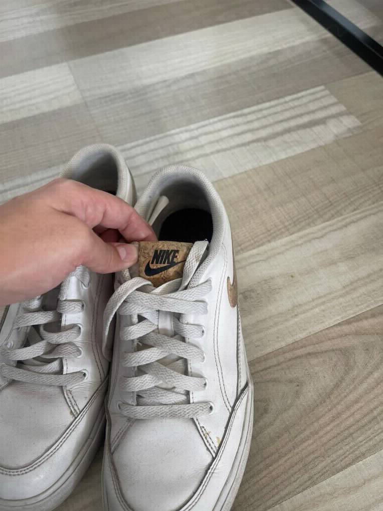 Bele Nike patike 42