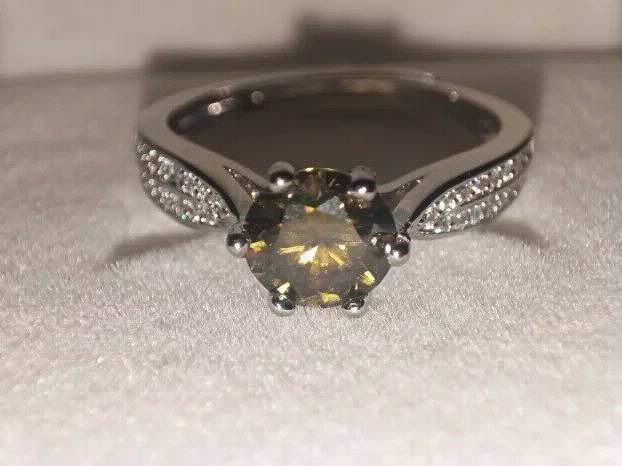 S925 Srebro/Platina - Prsten 1CT/6,5mm Mojsanit Dijamant