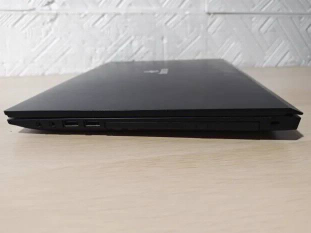 Terra i5 7gen 4gb ddr4 15.6FHD ssd+hdd