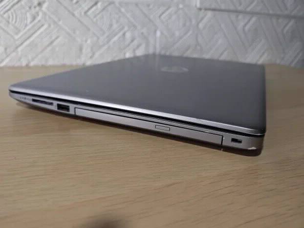 Hp 250 G7 i3 7Gen 8gb 256ssd 15.6 FHD