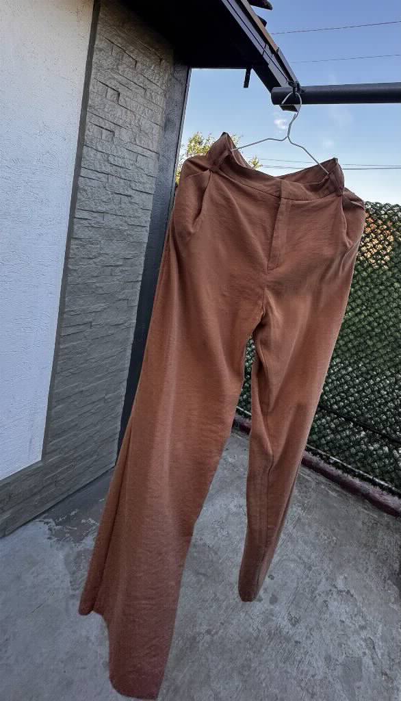 Zara pantalone dubok struk široke nogavice