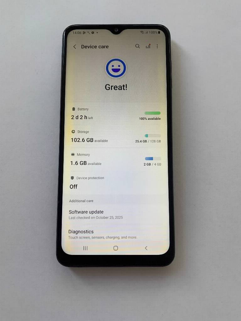 Samsung A12 128gb crni