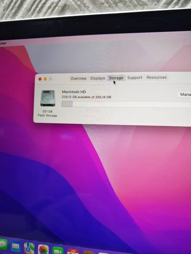 Apple Macbook Pro Early 2015 i5 8gb 256ssd Monterey