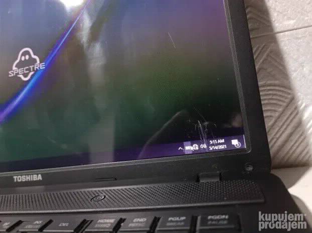 Toshiba. 17.3 i3 2gen 4gb 250gb intel hd