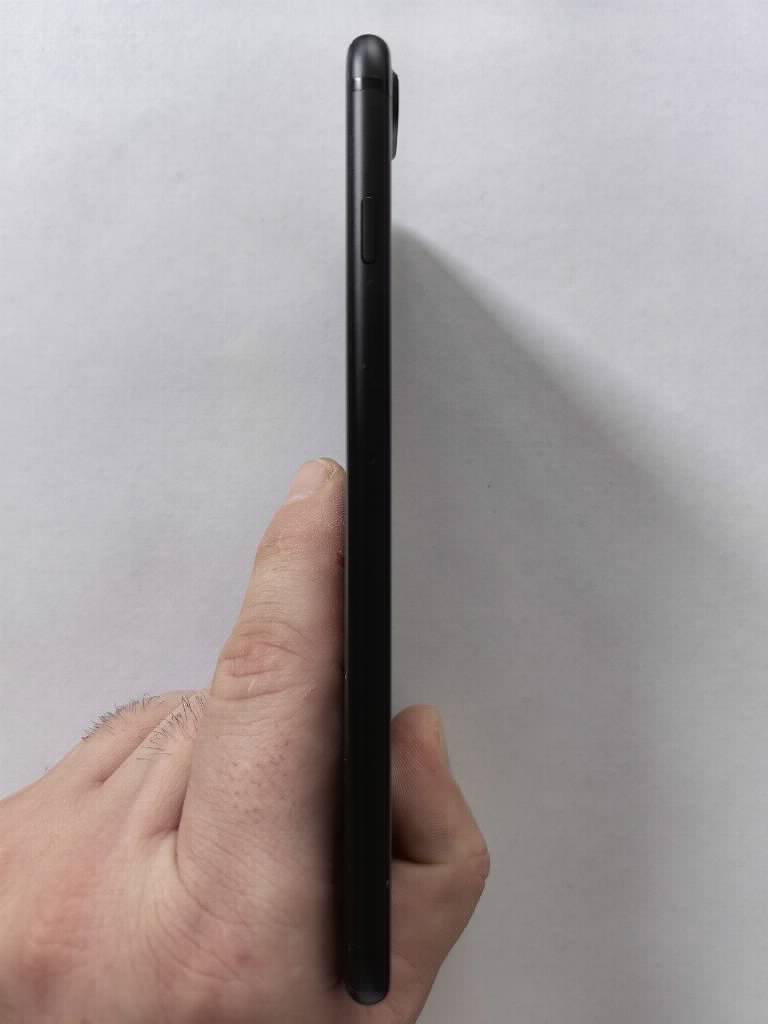 Iphone 7 plus 128gb crni