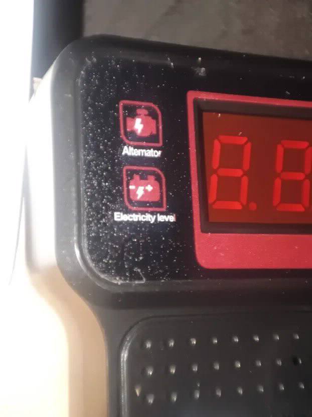 Komplet OBDII aparat V519 i Akumulator tester BT-172