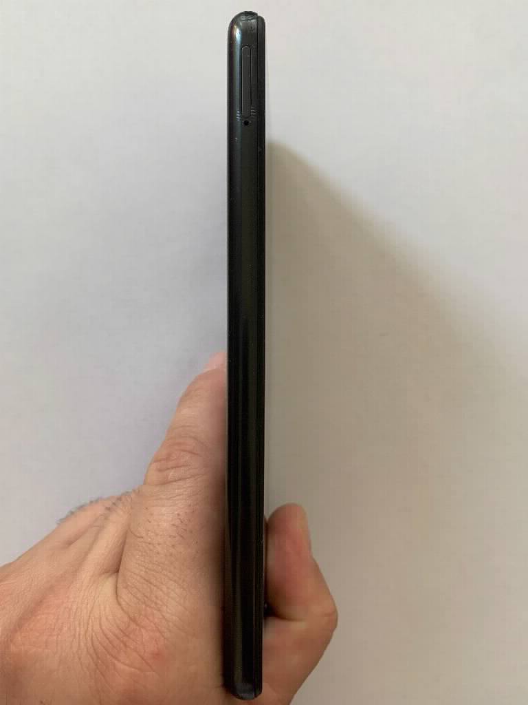 Samsung A12 128gb crni