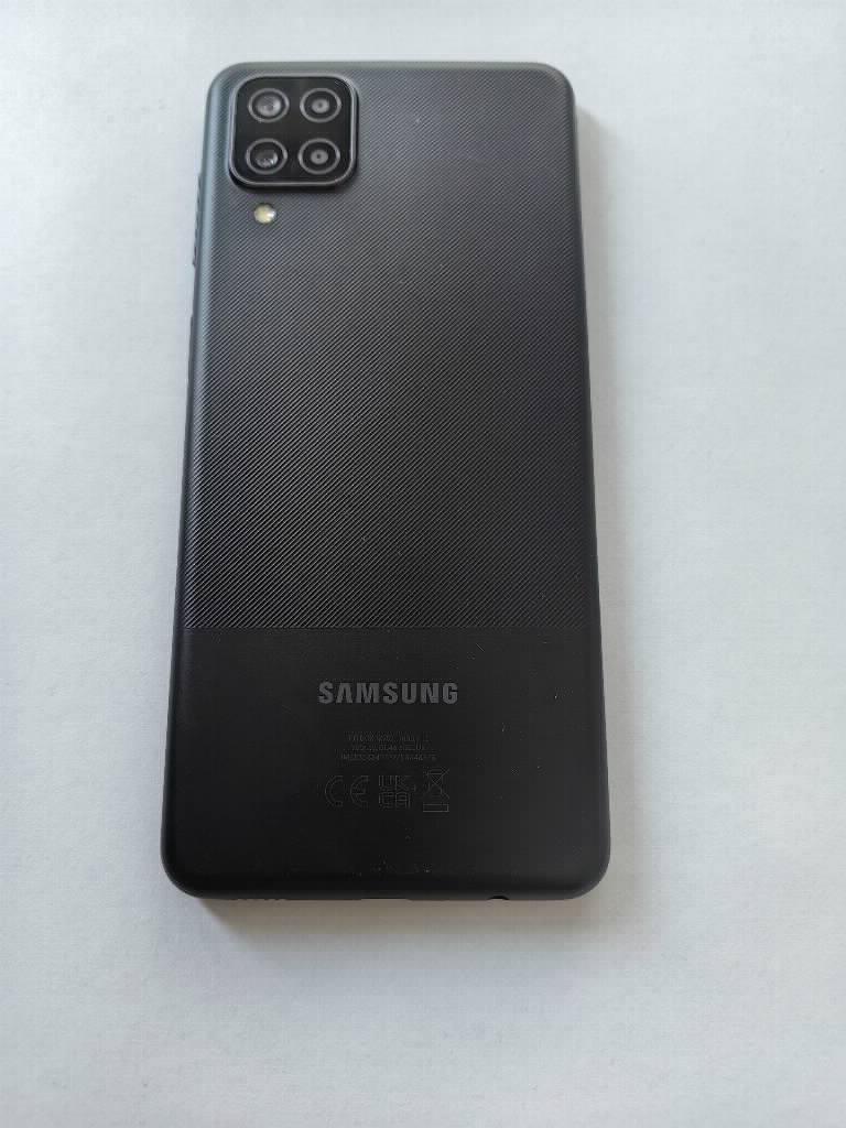 Samsung A12 128gb crni