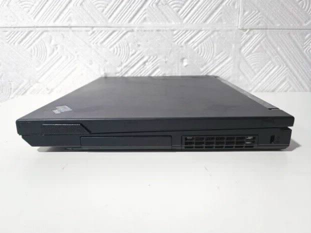 RETRO ibm X31 Pentium M 1.5Gb ram 40Gb 12.1 inch Windows Xp
