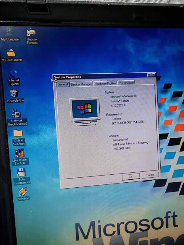 RETRO ibm A21p pentium 3 .256ram Com lpt floppi 1600x1200