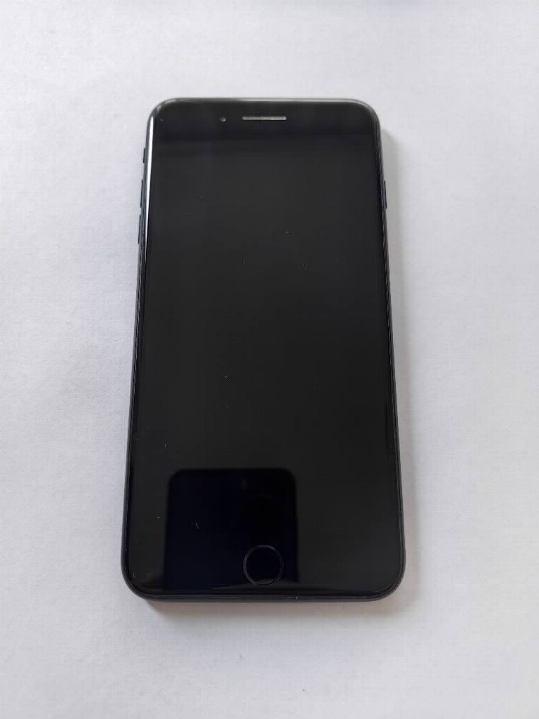 Iphone 7 plus 128gb crni