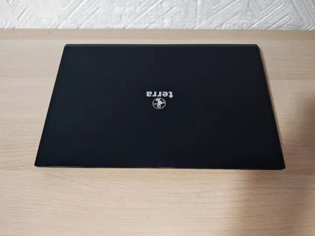 Terra i3 7gen 8gb ssd+ hdd Intel HD620 FHD
