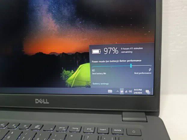 Dell Latitude i3 10gen 4gb ddr4 128ssd 14inch intel gpu