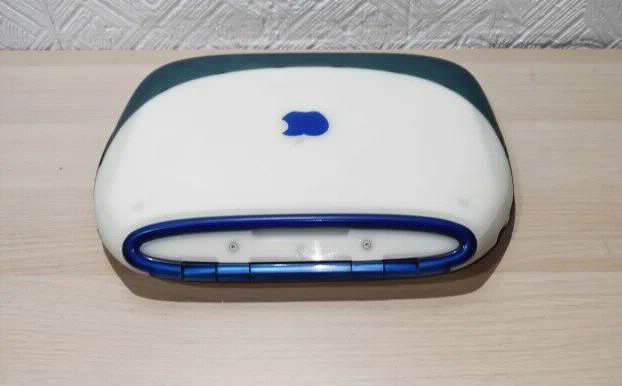 RETRO RETKO Apple ibook G3 Clamshell 366