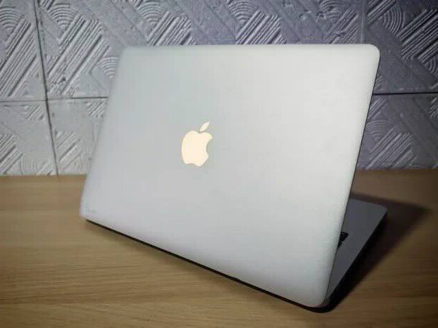 Macbook PRO Retina late 2012 i5 8gb 128ssd 13.3 Monterey