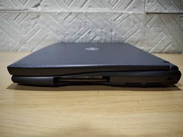 RETRO Dell Latitude C400 pentium 3 comport WinXP 512gb 30gb