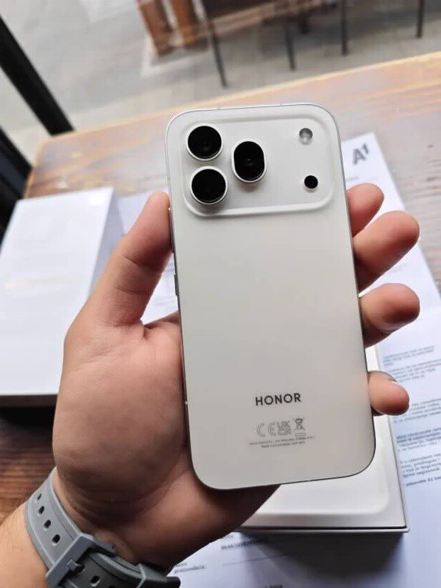 Honor 600 Pro 12/512GB Golden White NOVO GARANCIJA
