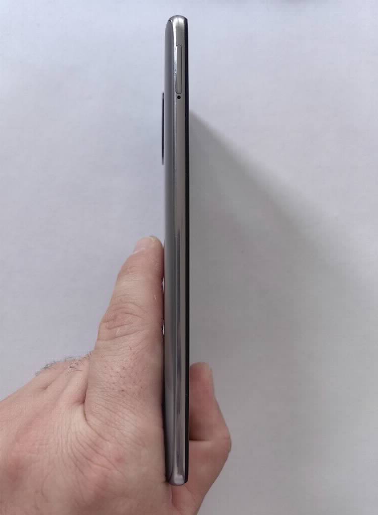 Samsung A51 sivi