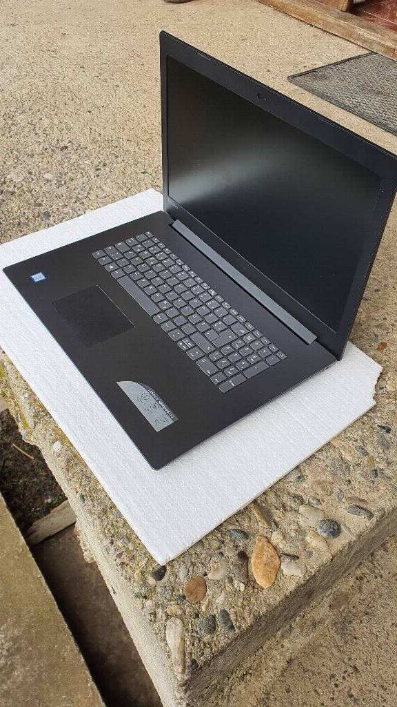 Lenovo IdeaPad 320-17IKB - Laptop
