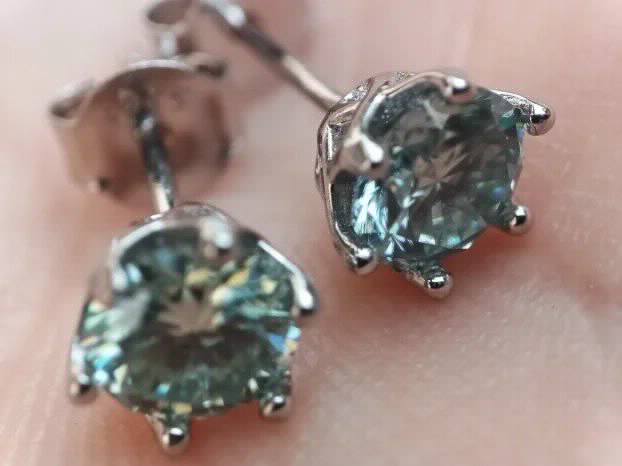 S925 Mindjuse s 2 Light Blue Mojsanit Dijamanta po 0,5CT/5mm