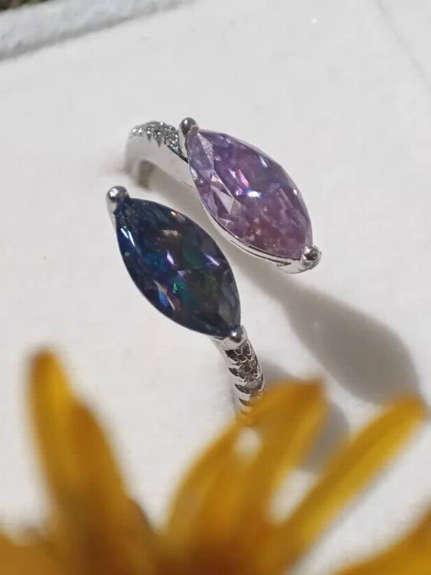 Deluxe S925 Prsten s dva Marquise Mojsanit Dijamanta 2x1CT