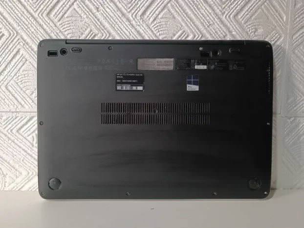 Hp Folio i7 5Gen 4gb 32gb ssd 14inch FullHD